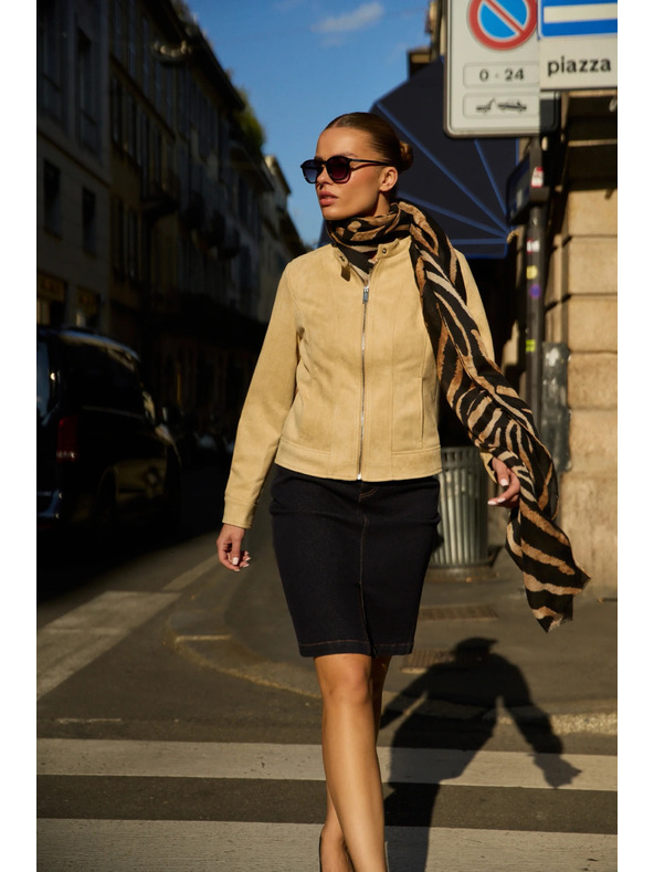 Moodo Шал с животински десен в черно Moodo