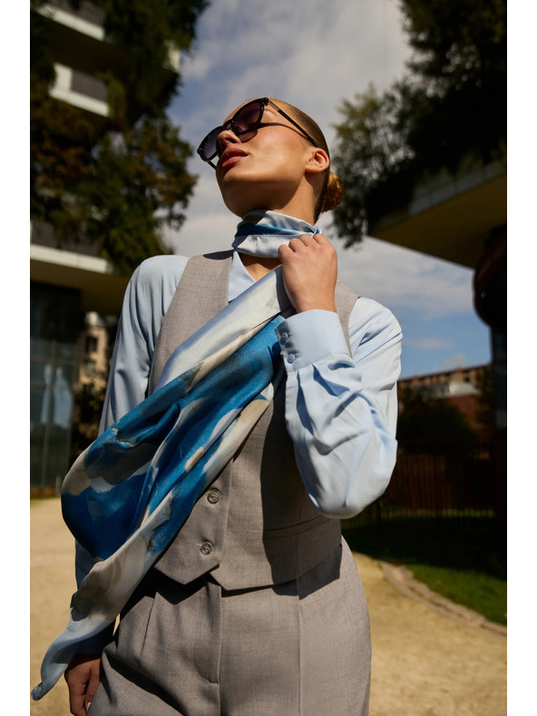 Moodo Шал с цветен десен в светлосиньо Moodo