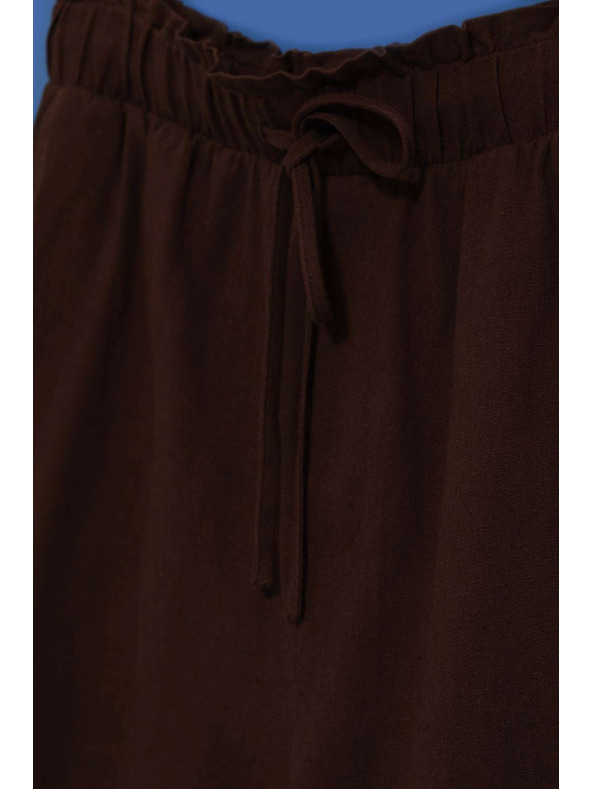 Moodo Гладки къси панталони с връзване в тъмнокафяво Moodo