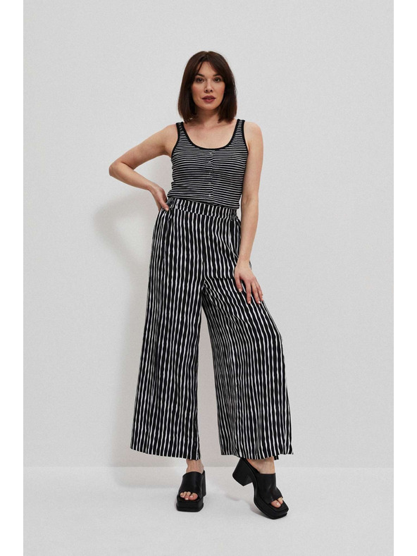 Moodo Черно-бял раиран топ с копчета Moodo