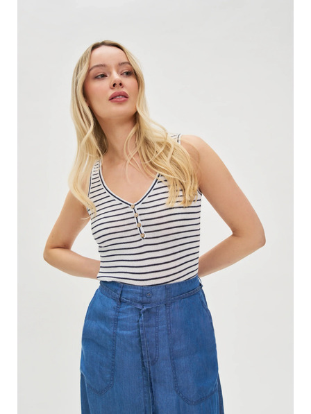 Moodo Бял раиран топ с копчета Moodo