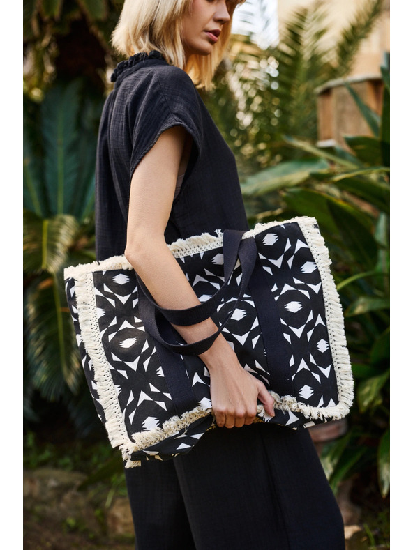 Moodo Голяма чанта с ресни черна Moodo