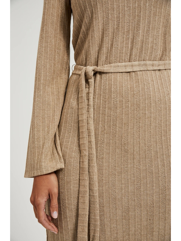 Moodo Ребровани бежови миди рокли Moodo