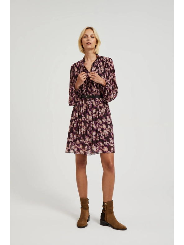 Moodo Плисирани рокли с колан в кафяво Moodo