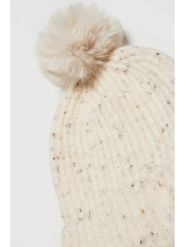 Moodo Топла шапка с помпон в бежово Moodo