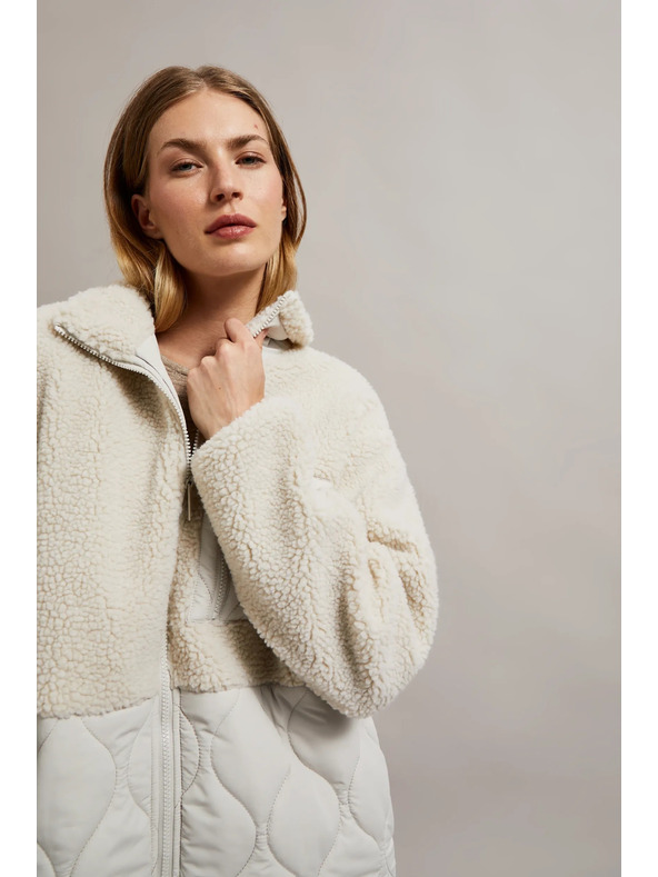 Moodo Бежово плюшено яке Moodo