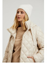 Moodo Кратко стегнато яке с качулка в бежово Moodo