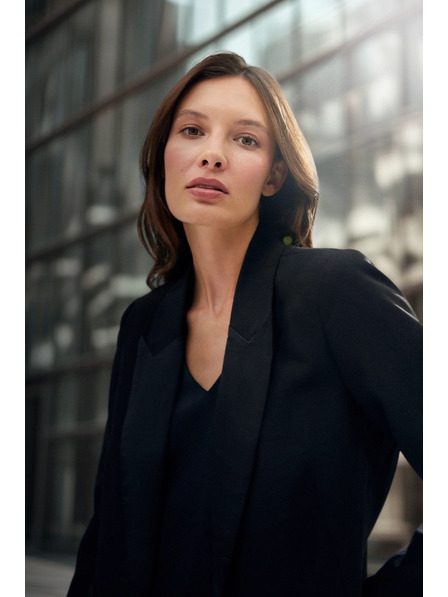 Moodo Елегантно черно сако с декоративни ревери Moodo