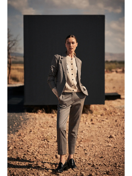 Moodo Елегантни бежови панталони с пепите шарка Moodo