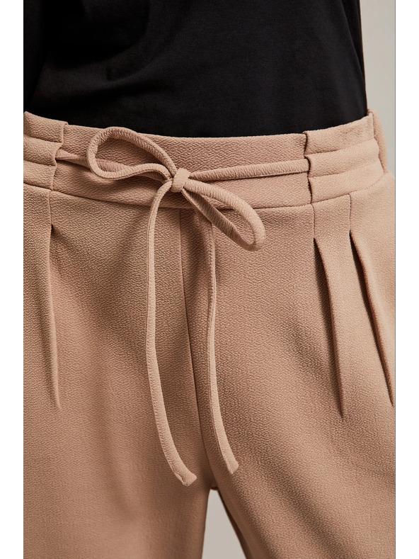 Moodo Бежови панталони с връзване Moodo