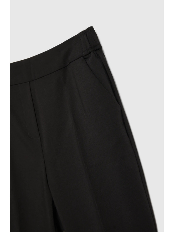 Moodo Елегантни черни панталони с ръб Moodo