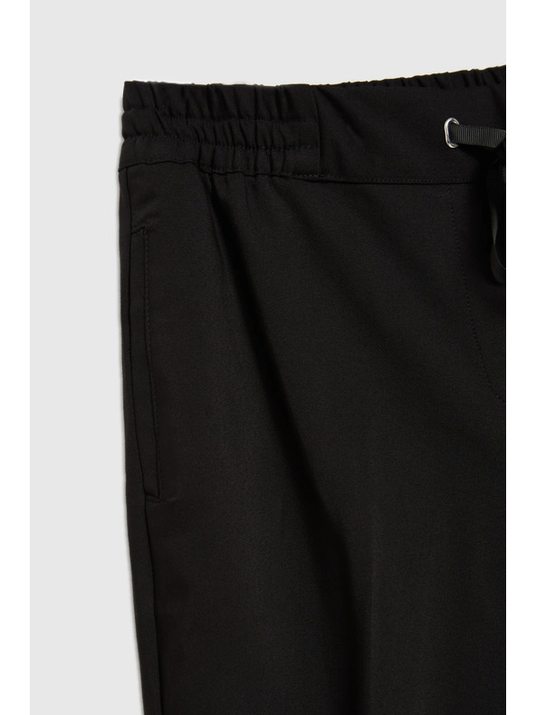 Moodo Черни панталони с прави крачоли и колан Moodo