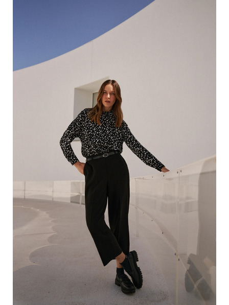 Moodo Черна риза с принт и яка Moodo