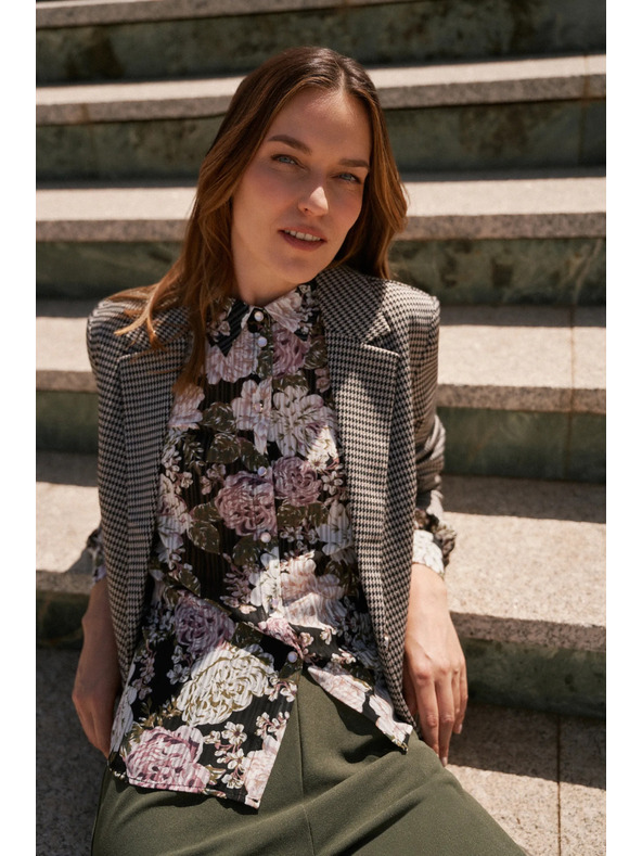 Moodo Плисирана черна риза с цветален принт и балонни ръкави Moodo