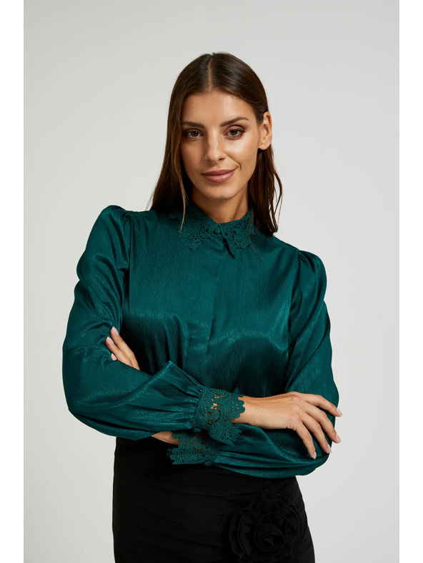 Moodo Зелена риза с дантела по маншетите и яката Moodo