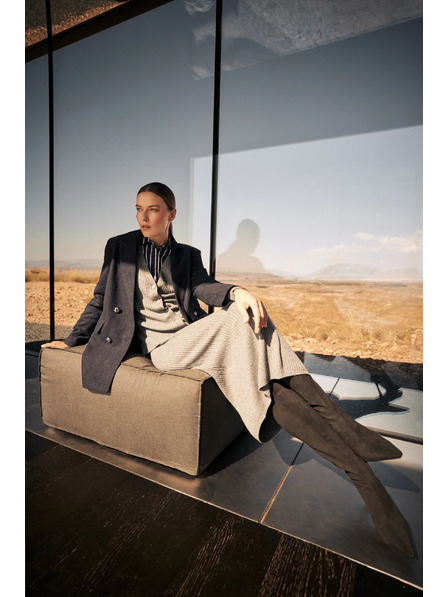 Moodo Трикотажна миди пола в сиво Moodo