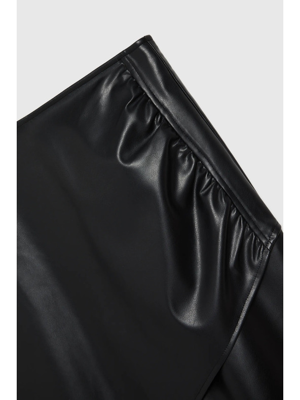 Moodo Молив пола от еко кожа в черно Moodo