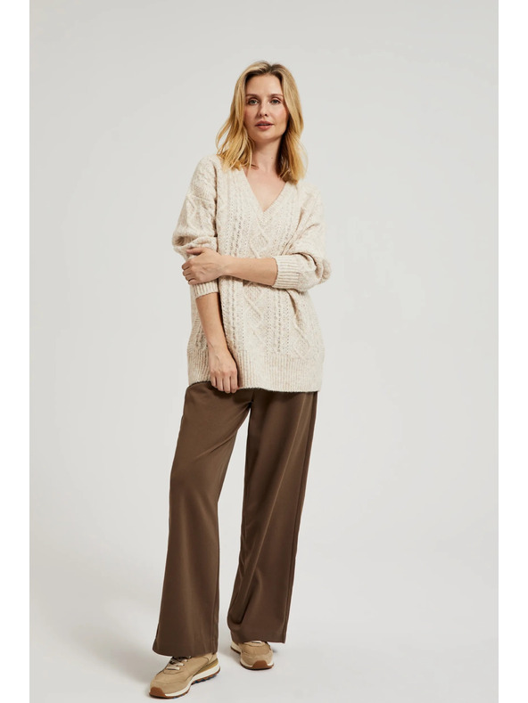 Moodo Плетен бежов суитшърт с V-образно деколте Moodo