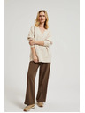 Moodo Плетен бежов суитшърт с V-образно деколте Moodo