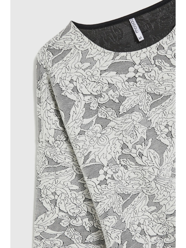 Moodo Бял пуловер с флорален десен и 3/4 ръкави Moodo