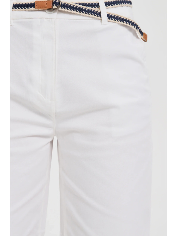 Moodo Памучни шорти с колан бели Moodo