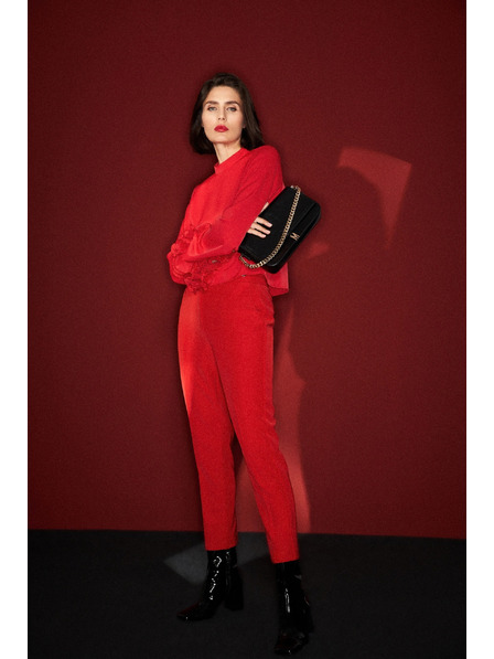 Moodo Червен прав панталон с колан Moodo