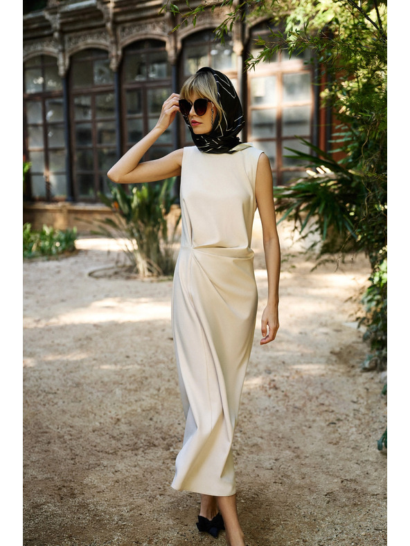 Moodo Бежова дамска рокля MOODO