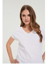 Moodo Памучна тениска с V-образно деколте бяла Moodo