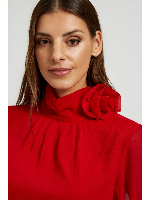 Moodo Елегантна риза с декоративна роза червена Moodo