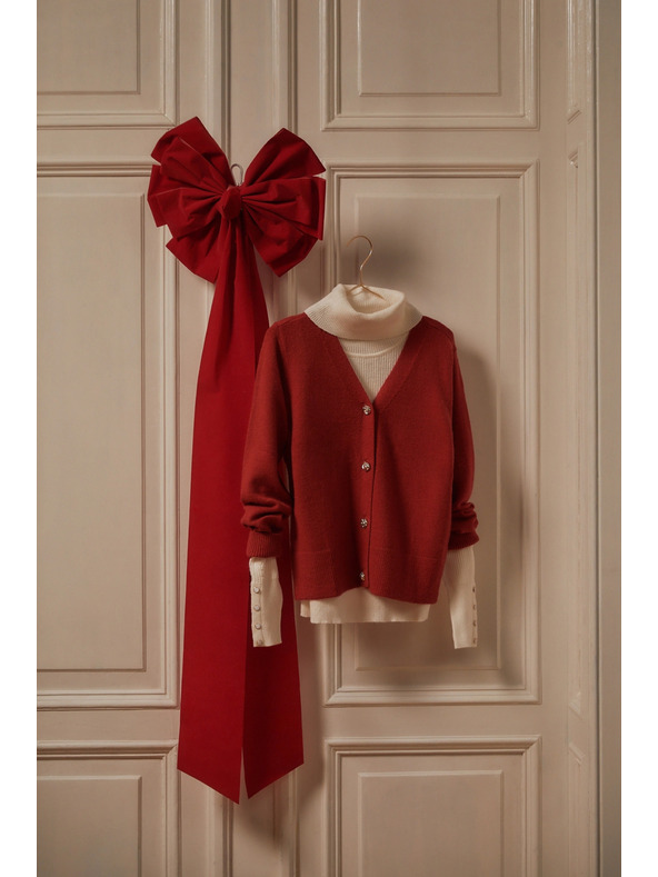 Moodo Кардиган с копчета във формата на роза червен Moodo