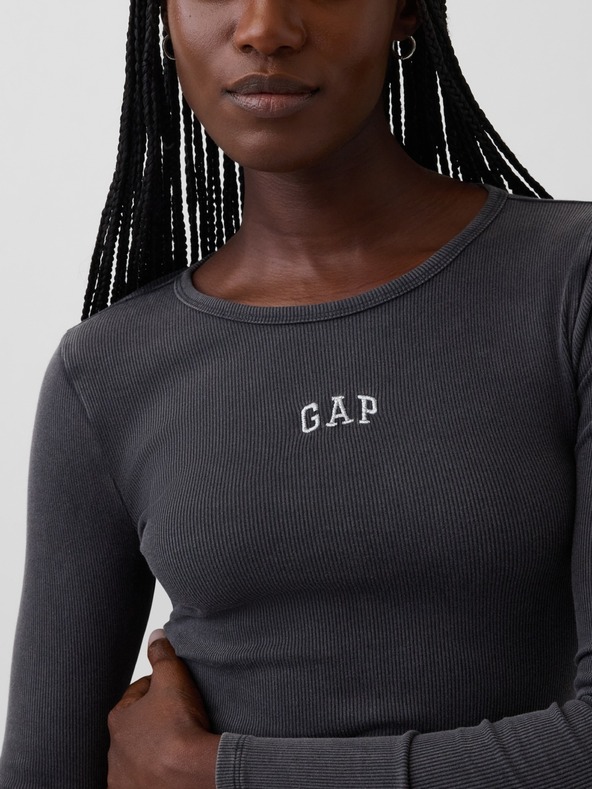 GAP Ребрести тениска с лого GAP