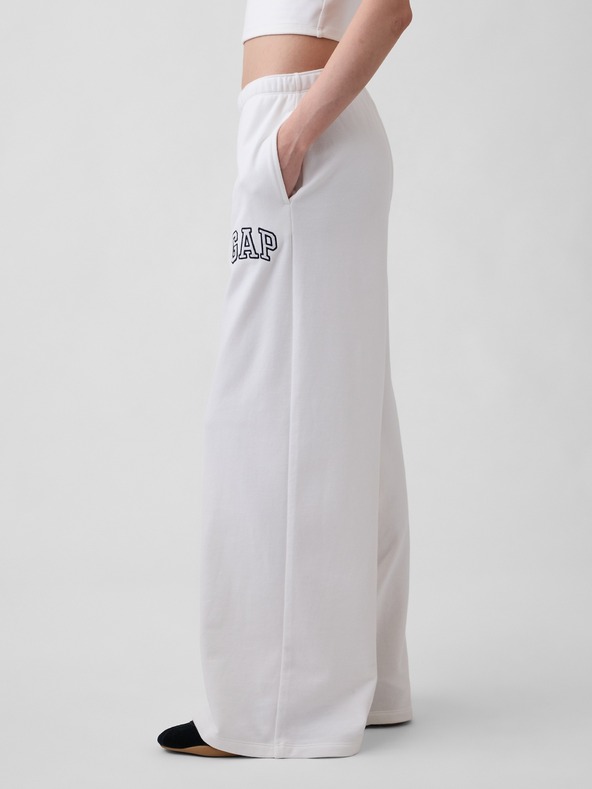GAP Долнища с широк крачол и лого GAP