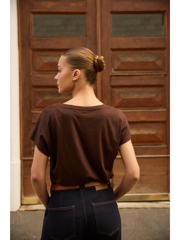 Moodo Памучна тениска с V деколте кафява Moodo