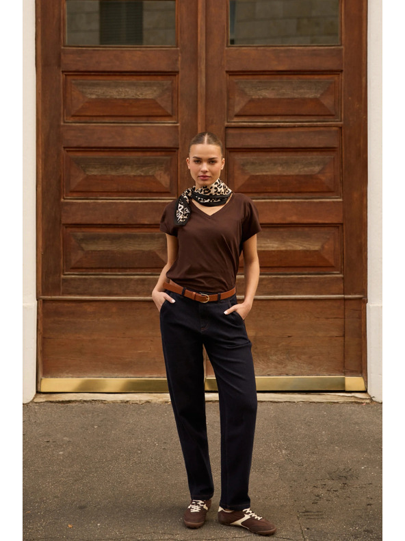 Moodo Памучна тениска с V деколте кафява Moodo