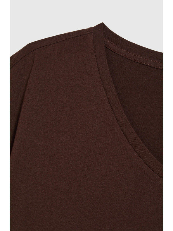 Moodo Памучна тениска с V деколте кафява Moodo