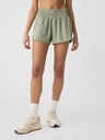 GAP Спортни бягащи шорти GapFit 3" Mid Rise Runaround GAP