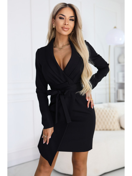 numoco Елегантна сакова рокля с колан и асиметрична подравка - черна