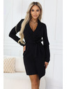 numoco Елегантна сакова рокля с колан и асиметрична подравка - черна