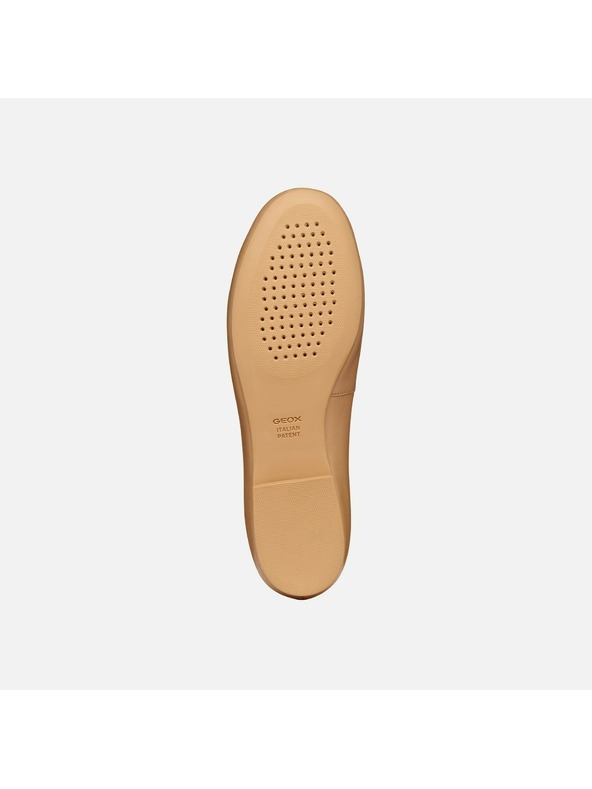 Geox Бежови дамски балерини Geox New Palmaria