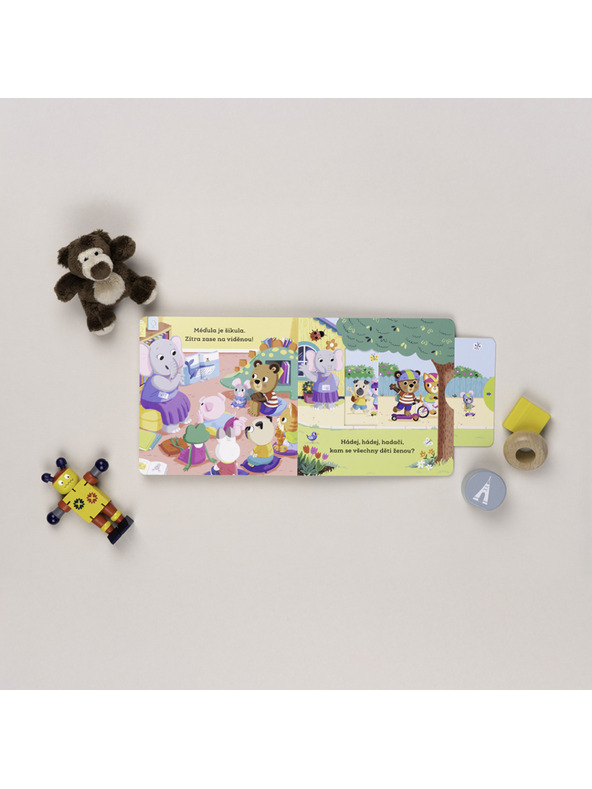 BAAGL  МЕЧО УМНИКА ПЪРВОКЛАСНИК – Картинки с подвижни елементи