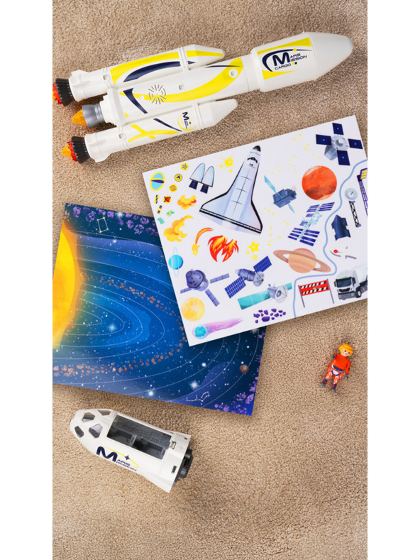 BAAGL  Четене и лепене – В КОСМОСА, книга със стикери