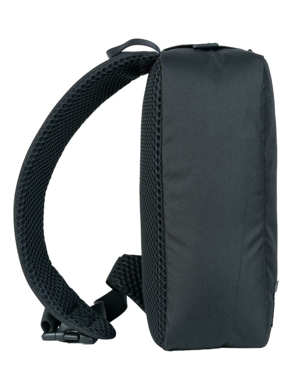 CabinZero Черна раница за едно рамо CabinZero Classic (11L)