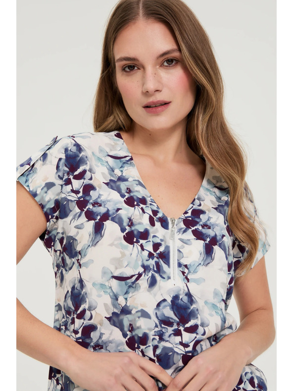 Moodo Тъмносиня вискозна риза Moodo с цветен принт