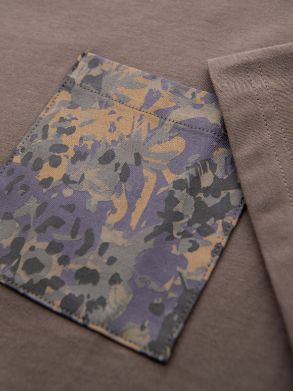 Ombre Clothing Мъжка памучна тениска с принт на джоба - тъмно маслиненозелена V1 OM-TSPT-0227 Ombre Clothing