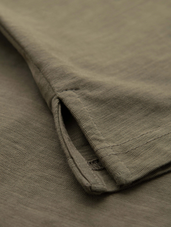 Ombre Clothing Мъжко поло тенискo с декоративни бутони - тъмно маслинено зелено V5 S1744 Ombre Clothing