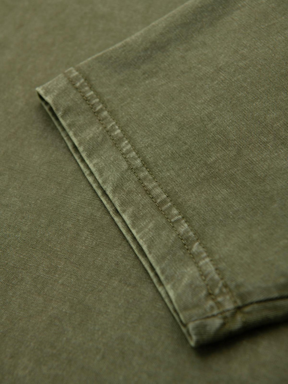 Ombre Clothing Мъжка тениска с ефект на пране и бутони при деколтето - маслинена V4 OM-TSWT-0150 Ombre Clothing