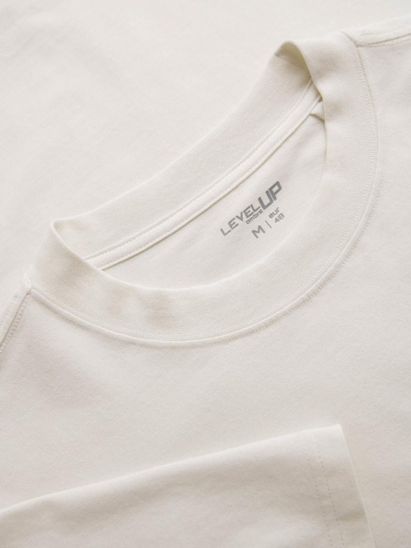 Ombre Clothing Мъжка памучна тениска LOOSE FIT с кръгло деколте - екрю V2 OM-TSBC-0267 Ombre Clothing