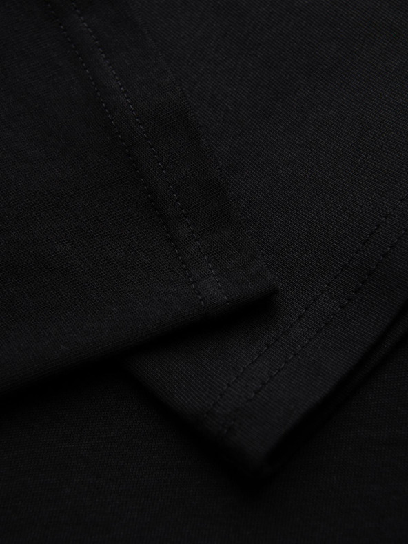 Ombre Clothing Мъжка памучна тениска с приложение от бижута на гърди - черна V1 OM-TSCT-0290 Ombre Clothing