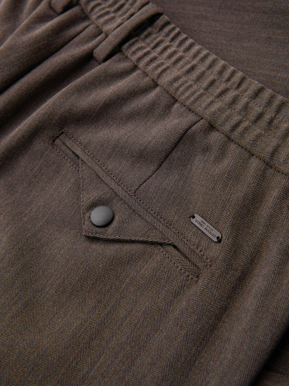 Ombre Clothing Кафяви мъжки панталони Chino Ombre Облекло