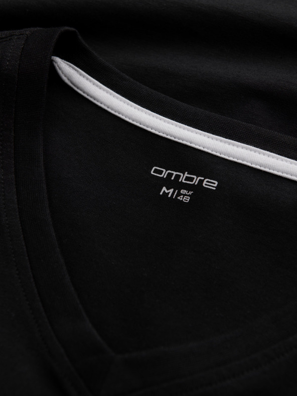 Ombre Clothing Черна мъжка тениска с V-образно деколте Ombre Clothing